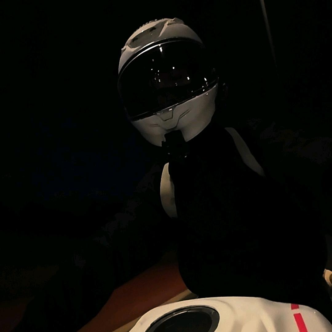 行走在路上的绊脚石