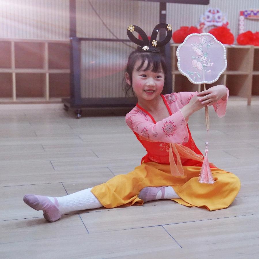 勤奋的彩虹宝贝