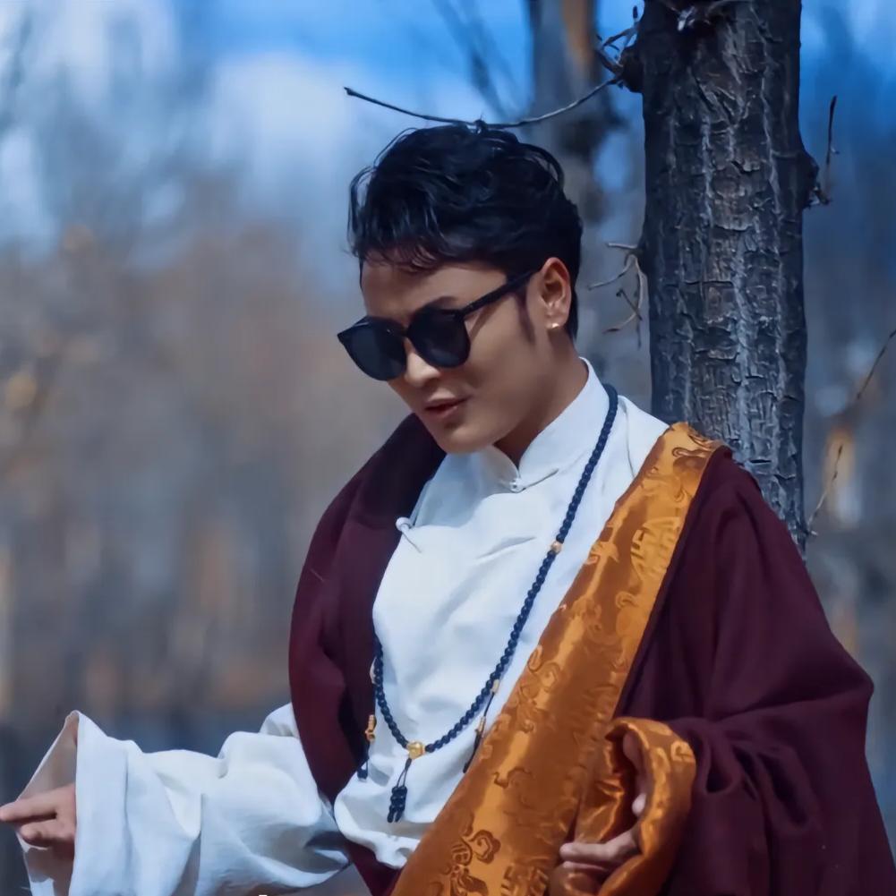 小洛🌊努力版🩷