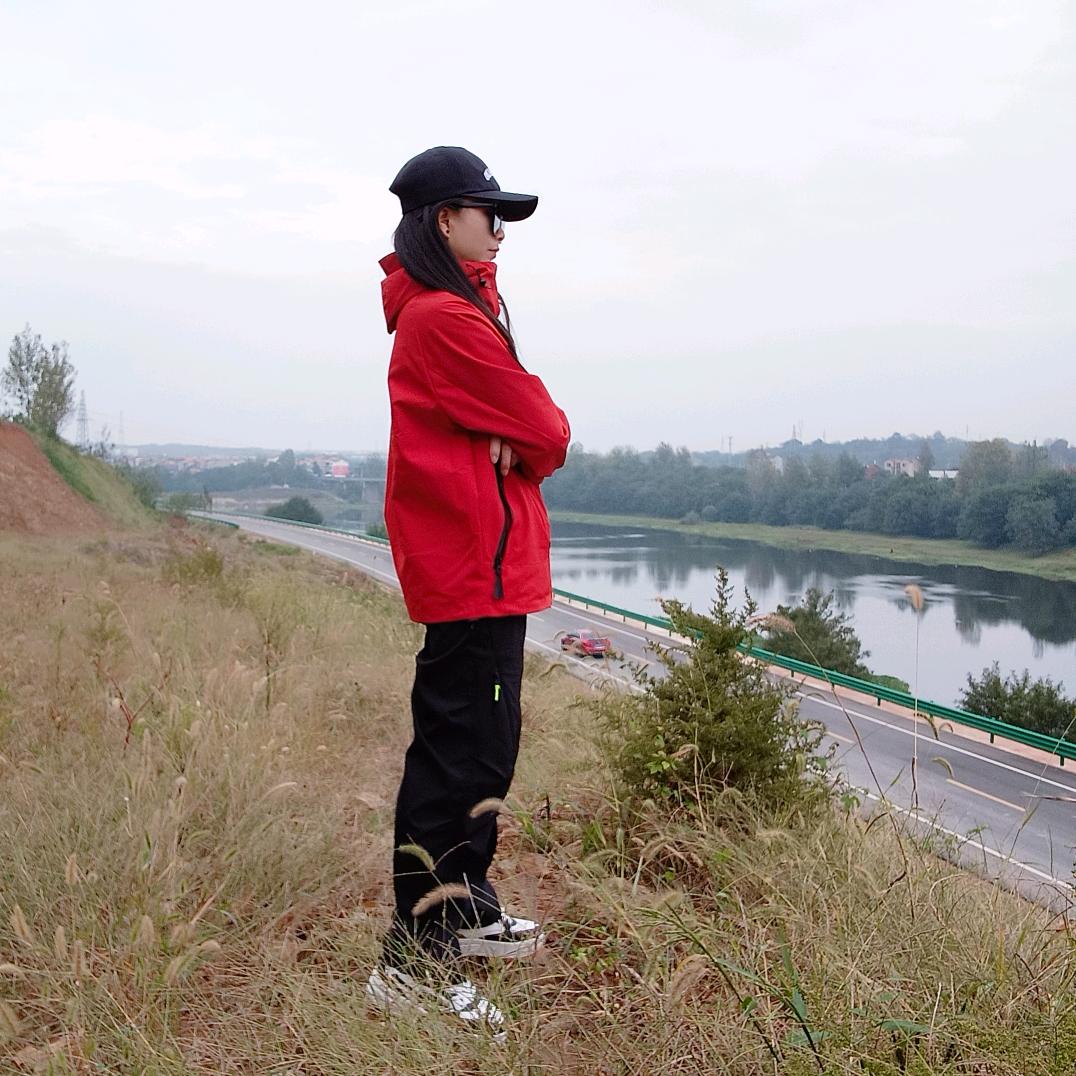 再见只是陌生人