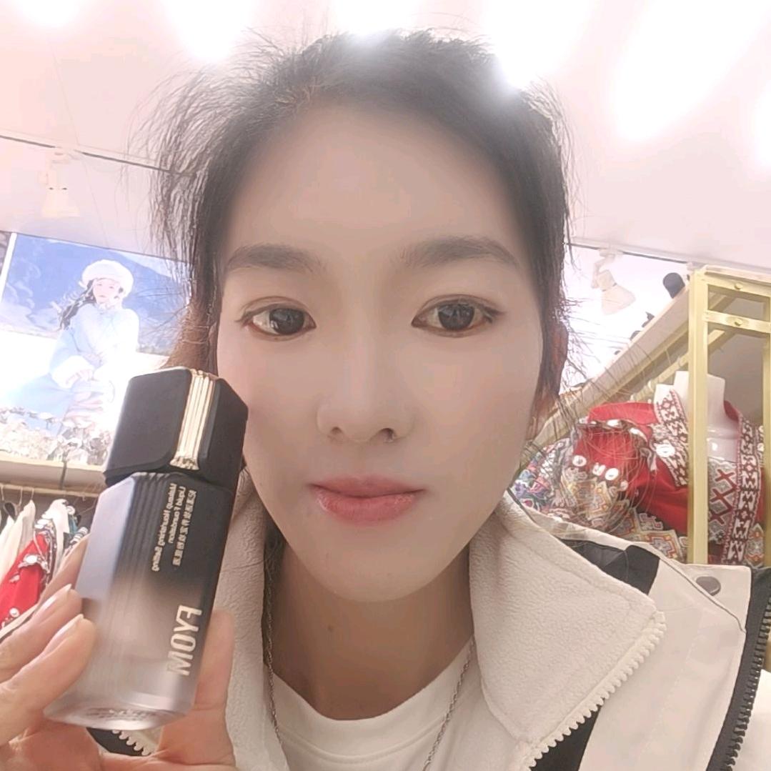 妃漾迷不脱妆粉底液