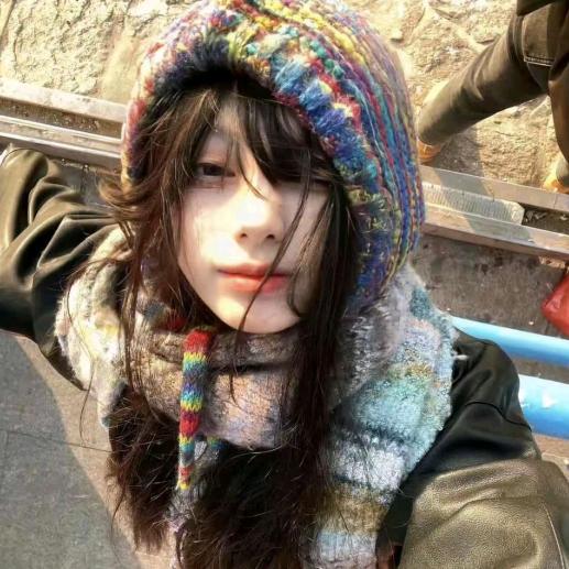 𝓼𝓽𝓻𝓪𝔀𝓫𝓮𝓻𝓻𝔂