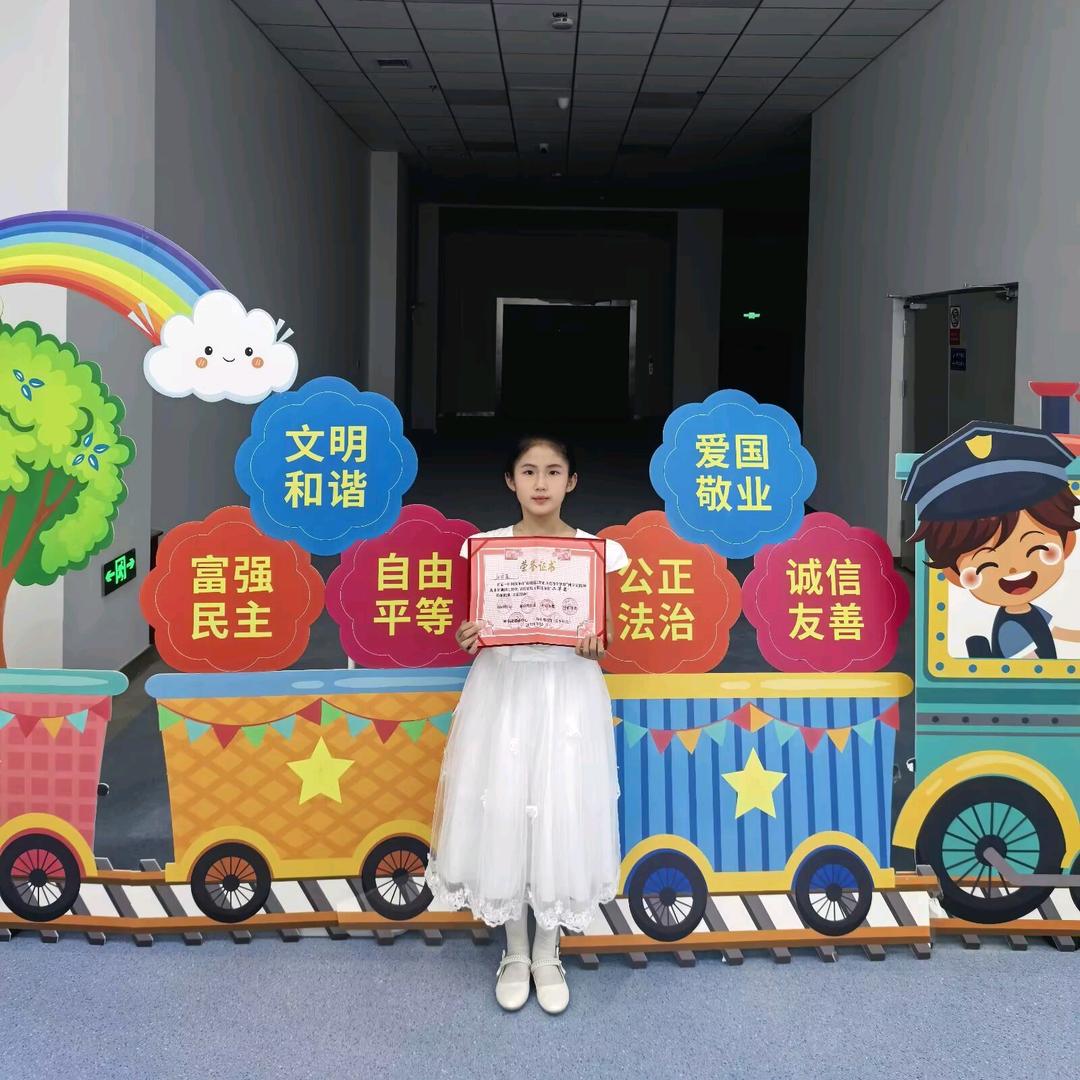 阿拉尔新天地1号楼魅之女轻奢女装