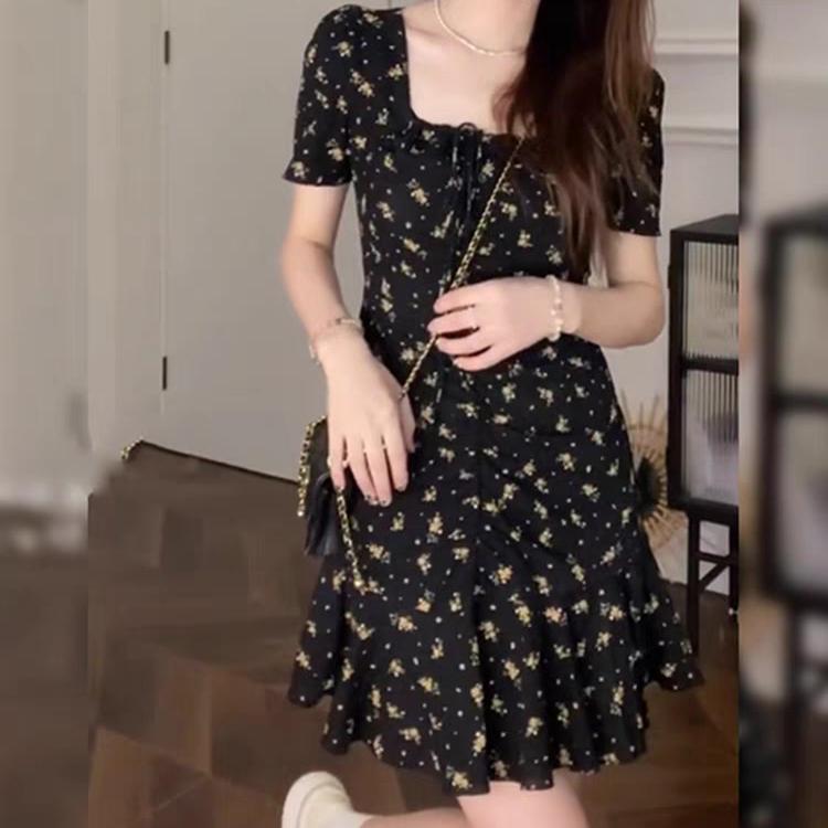蓝天服饰工厂