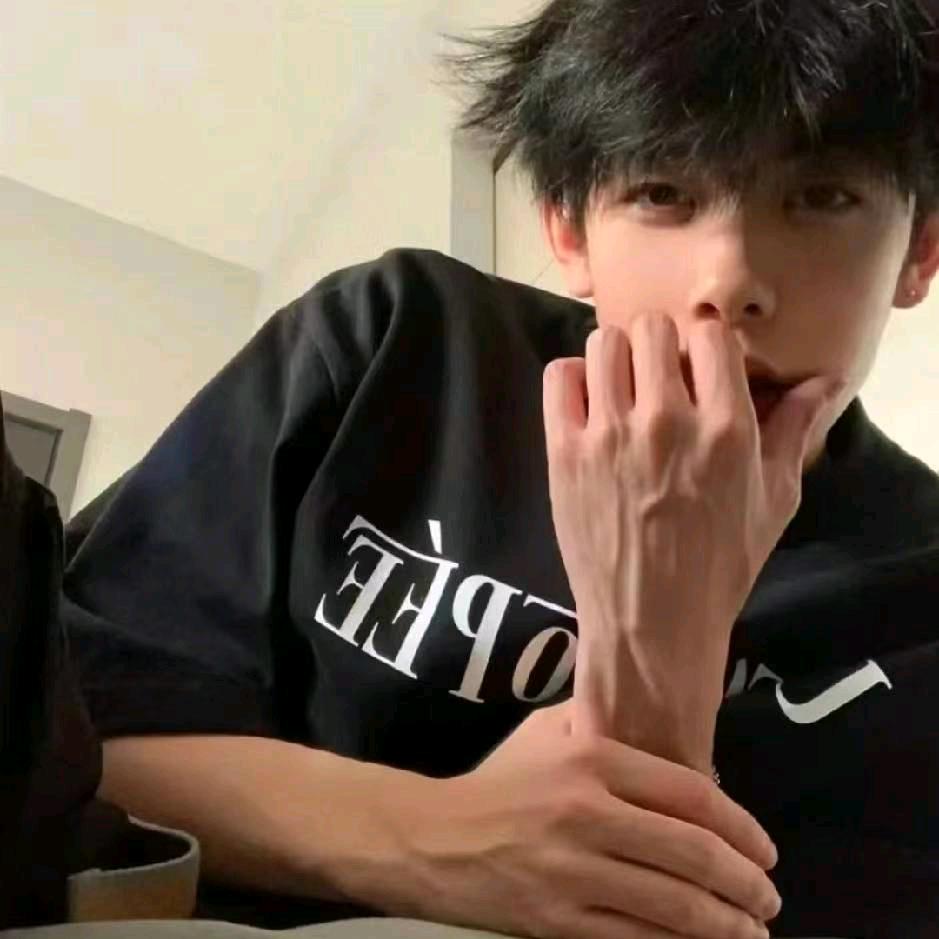 脑袋困掉了