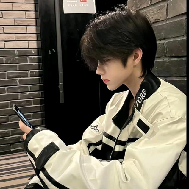 爱成不了愛头像