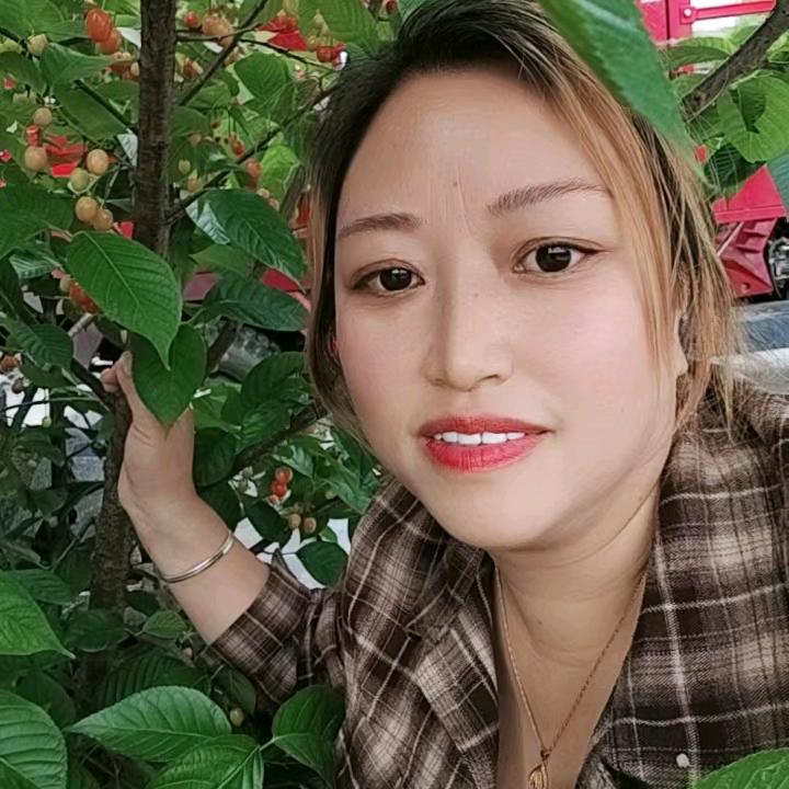 快乐的大脸妹🌹🌹🌹🌹🌹