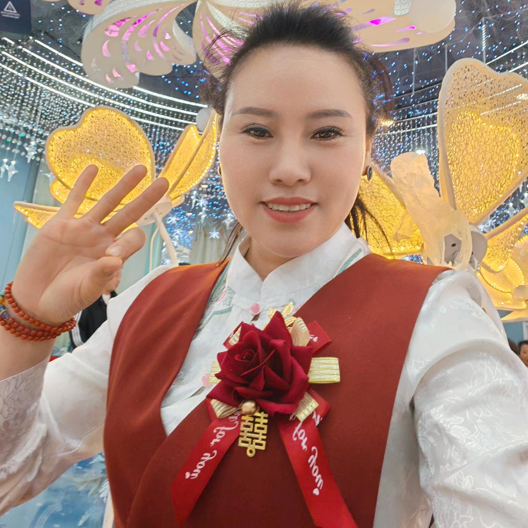 红牡丹👩‍❤️‍👨🌹🍎