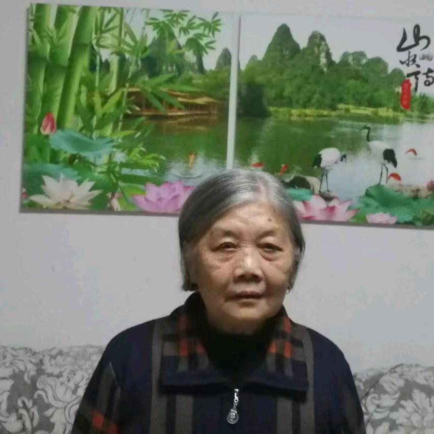 李菊英