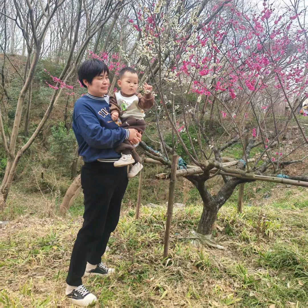 孙盛兰〈家政十红娘）