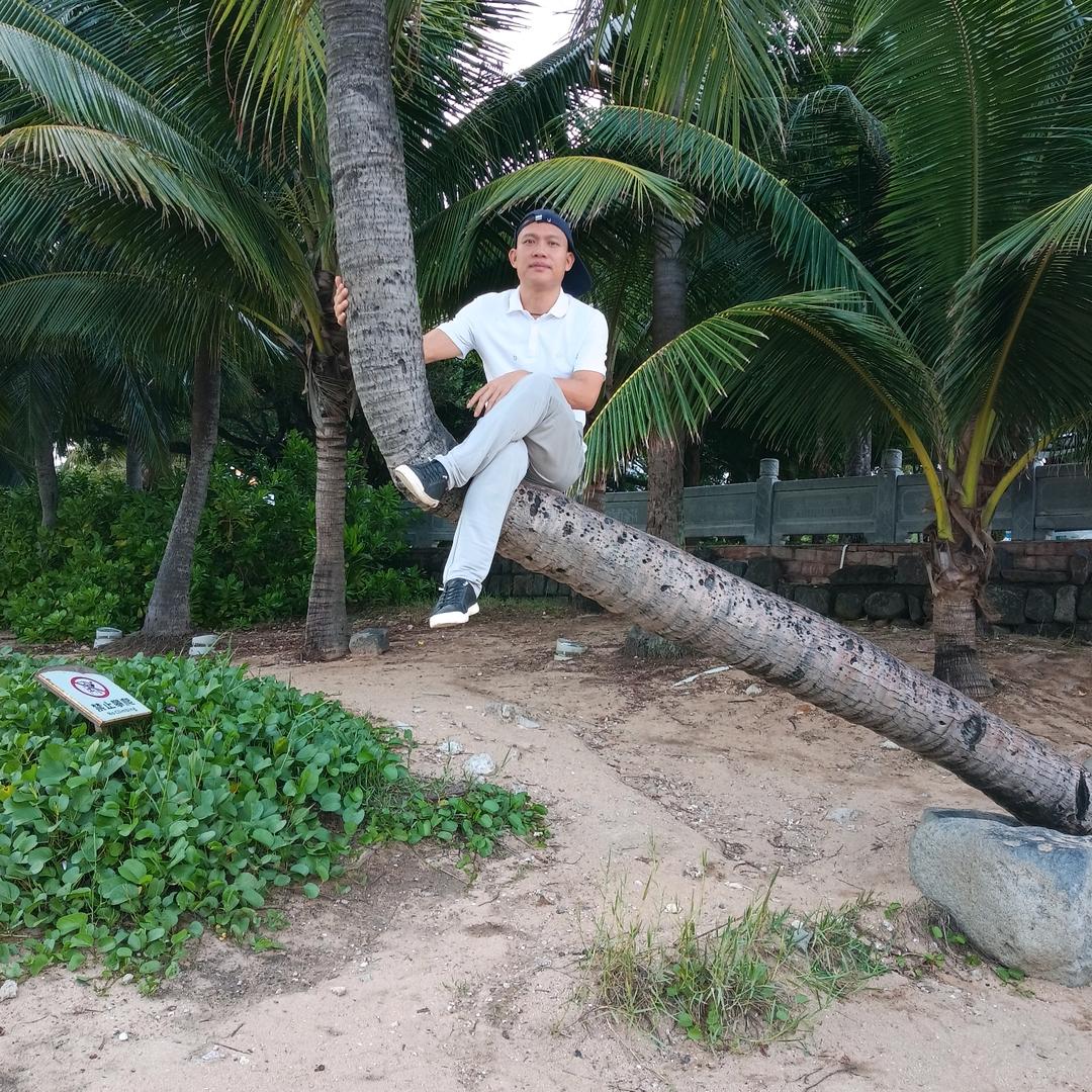 亮仔