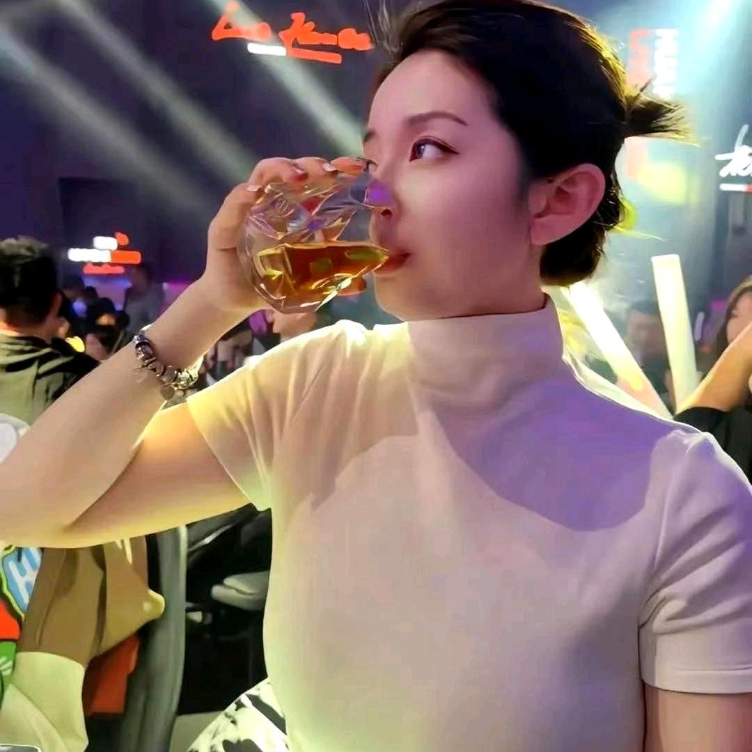 大连民宿·自助loft观影酒店·密码锁