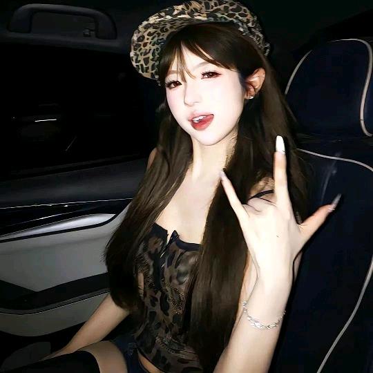 秋溯.
