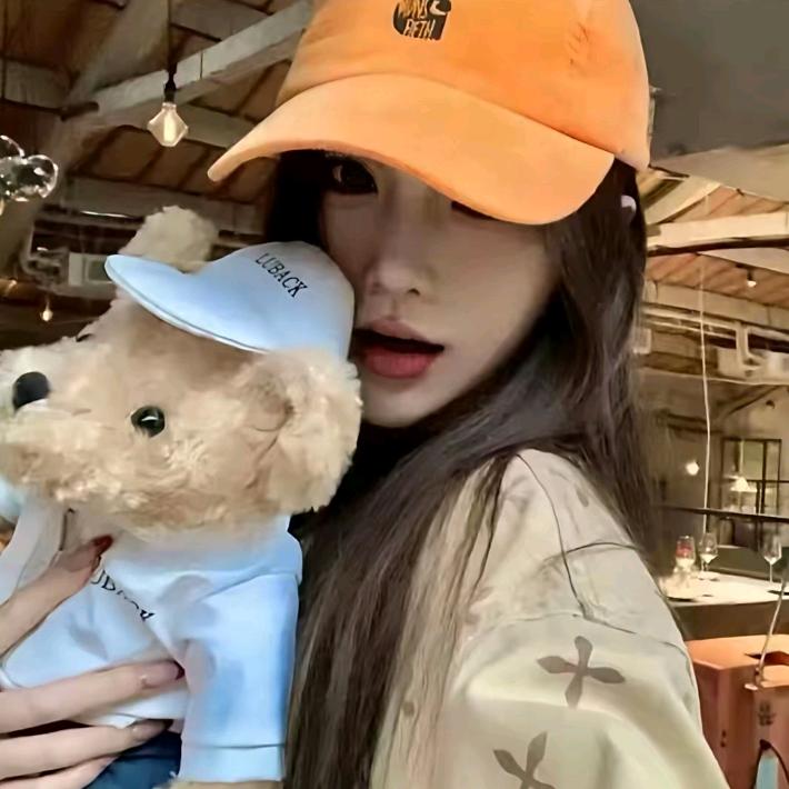 依依是个不错的小孩