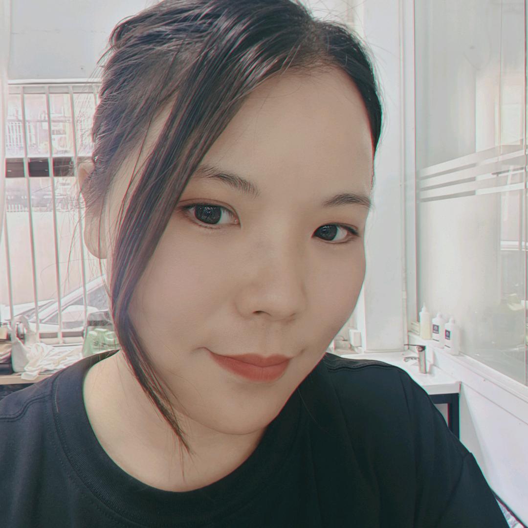 啊晴--向荣服装批发