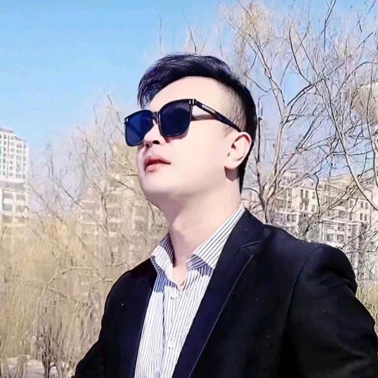 小小七