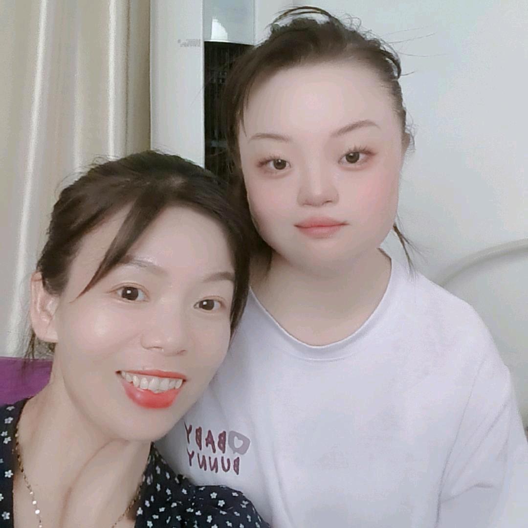 彤彤