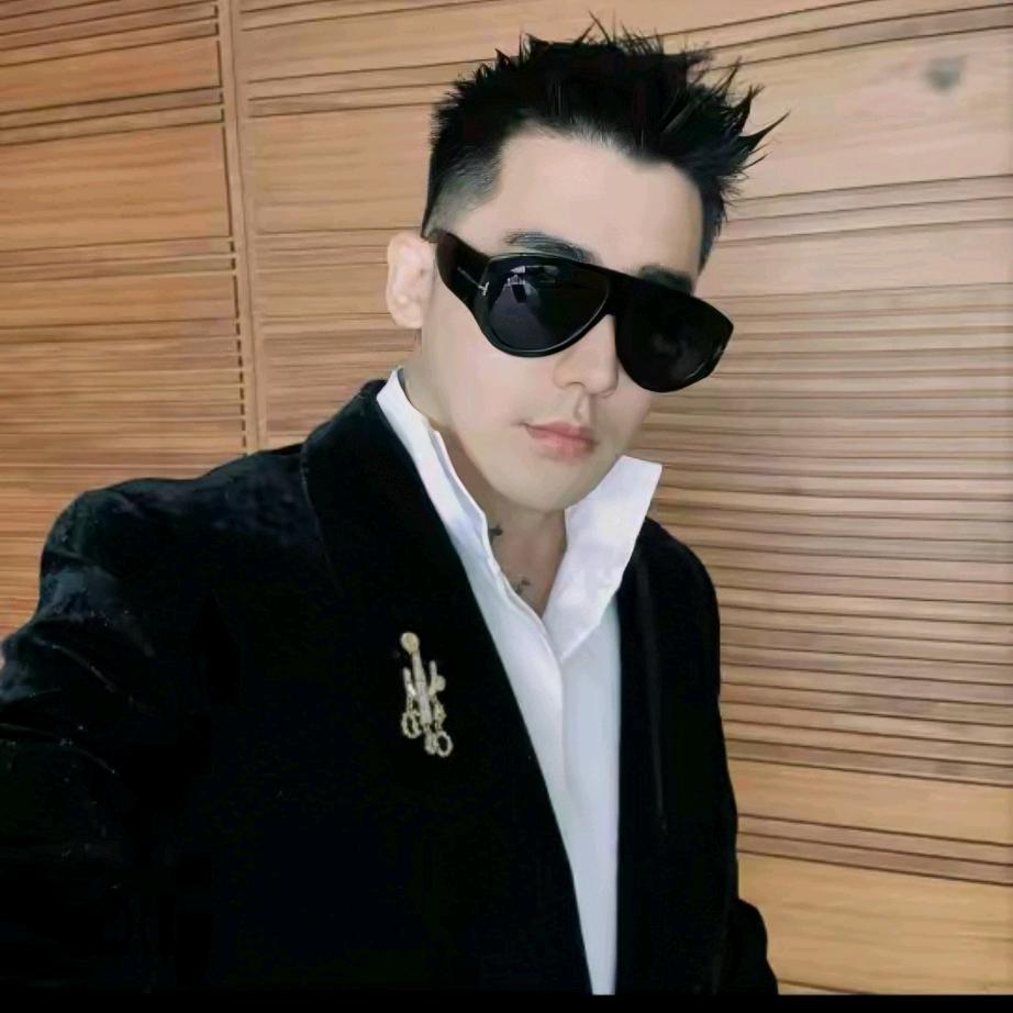 杨圣坤（穿搭分享）