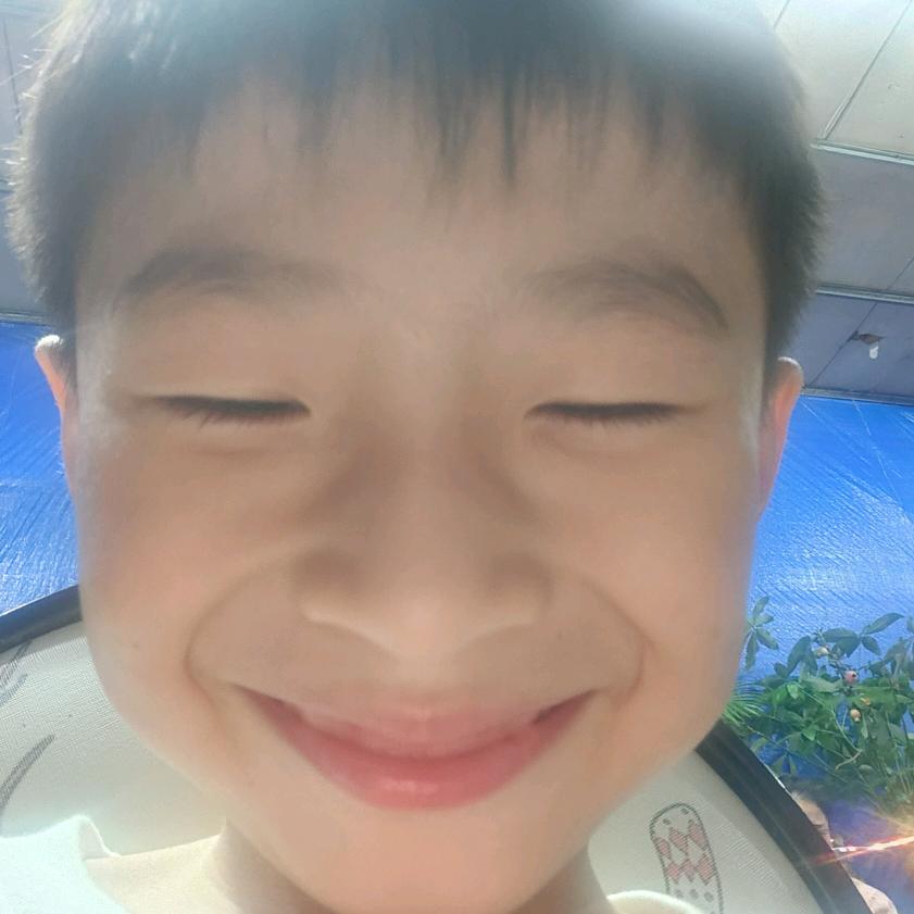嘎嘎开门的男装集合店