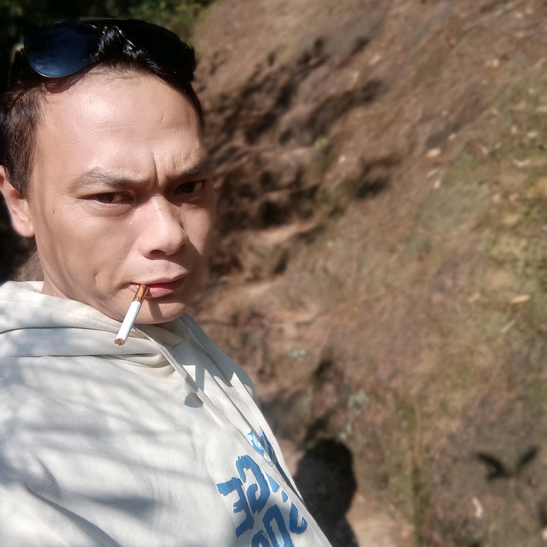 隔壁老王往事随风，不回头