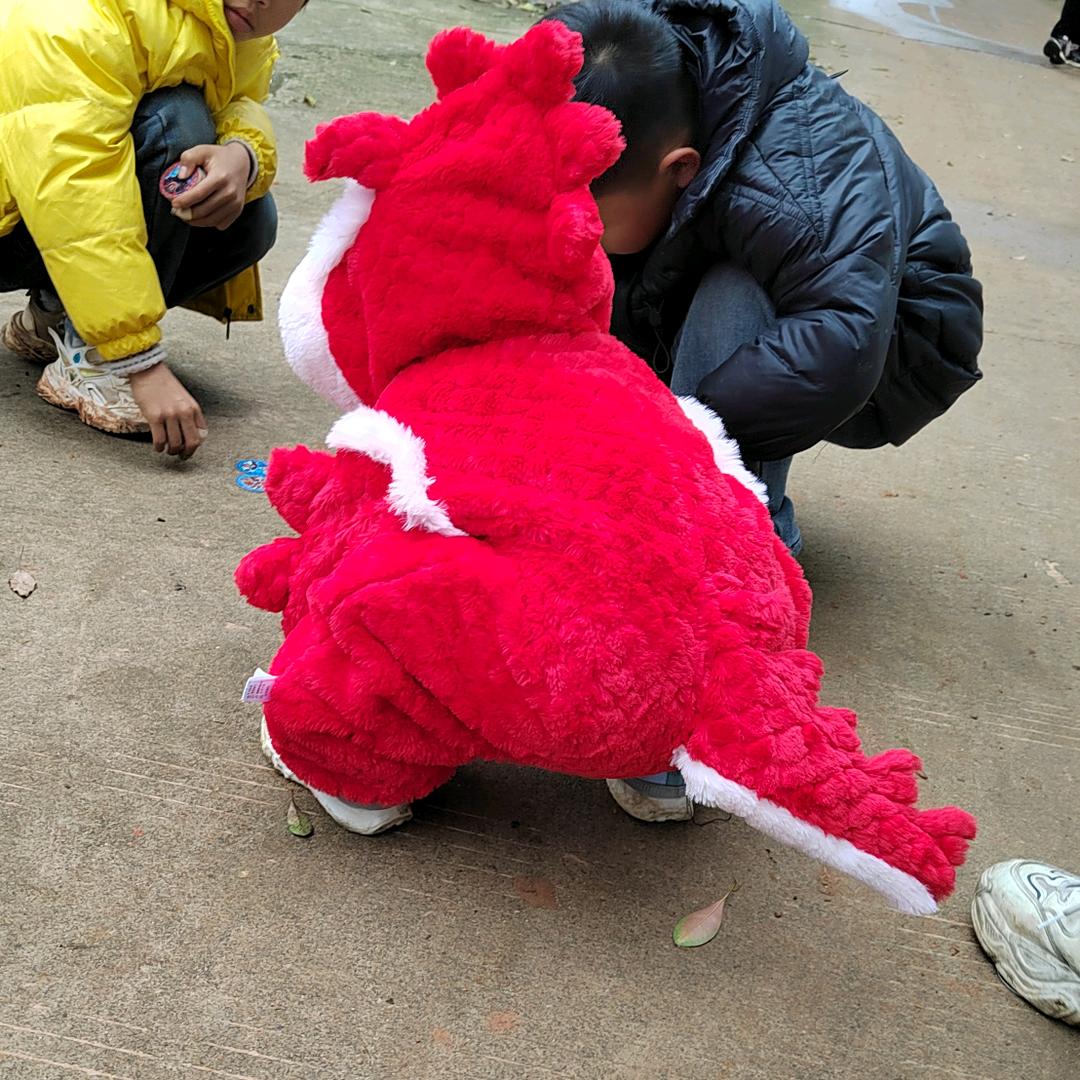 恐龙很皮