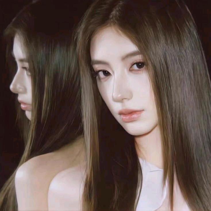 小E
