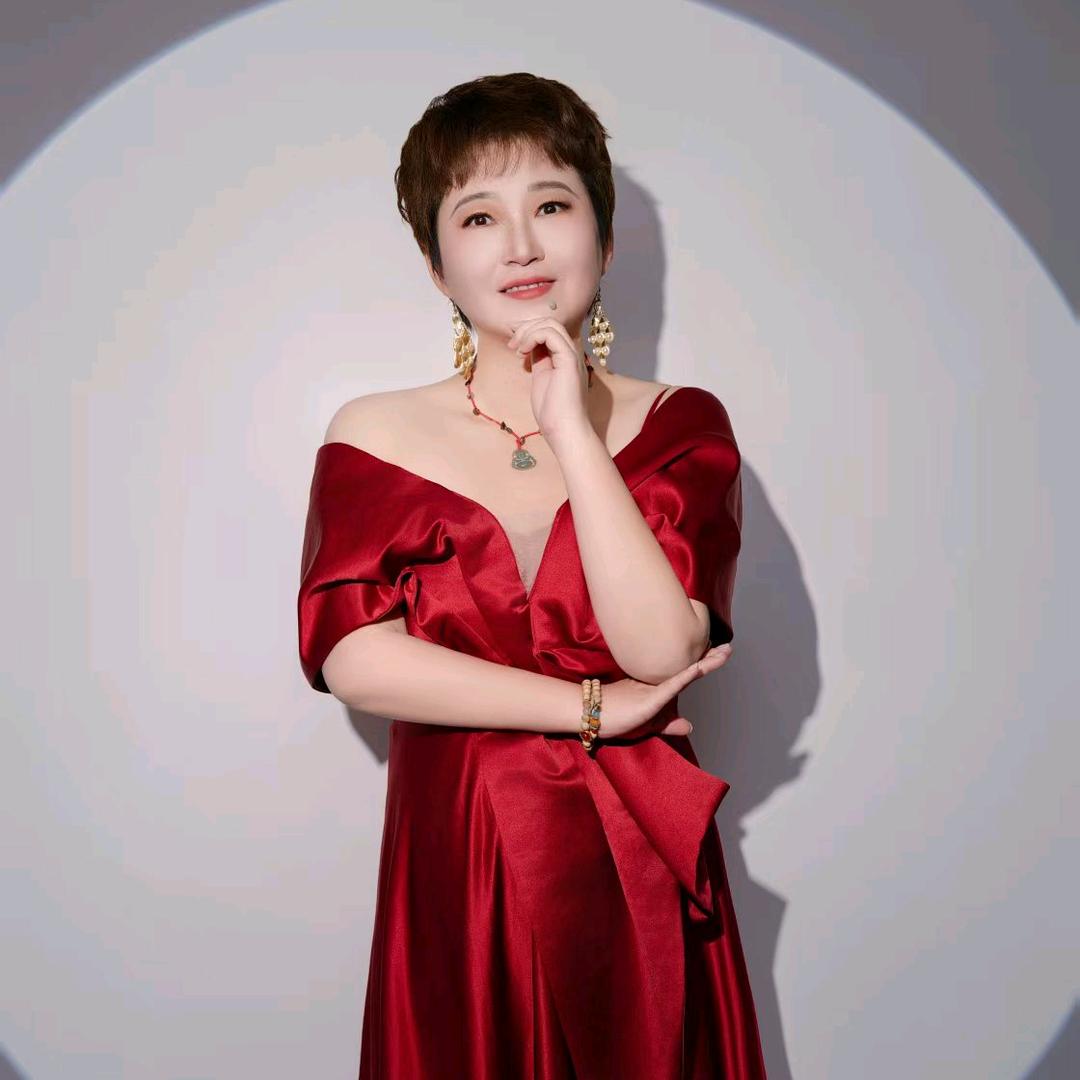 凰飛鸿时尚女装