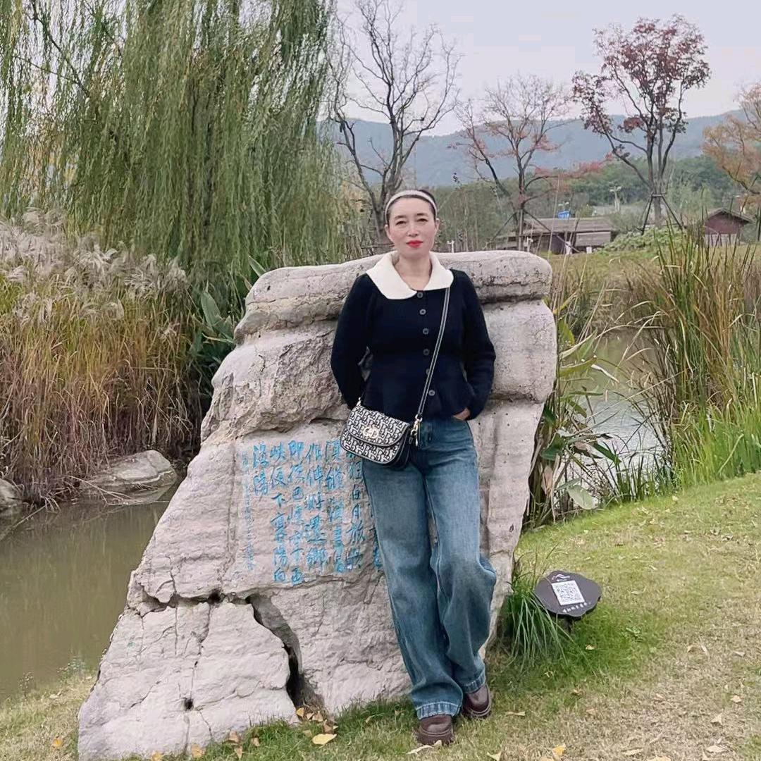 阳光车旅小余