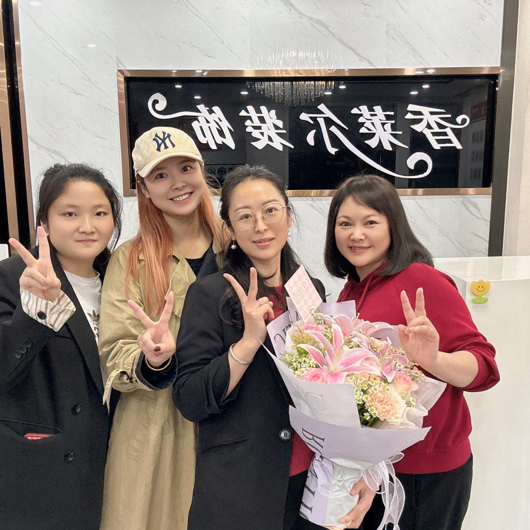 井研香莱尔装饰 梅小容