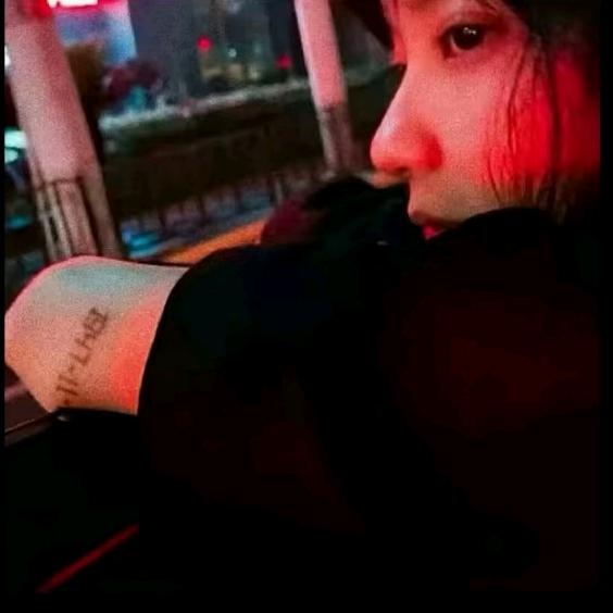 别天真人都1个样