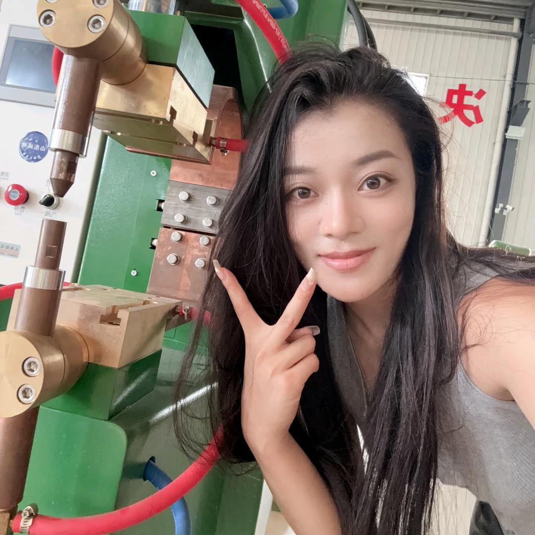 山东成州焊机琪琪