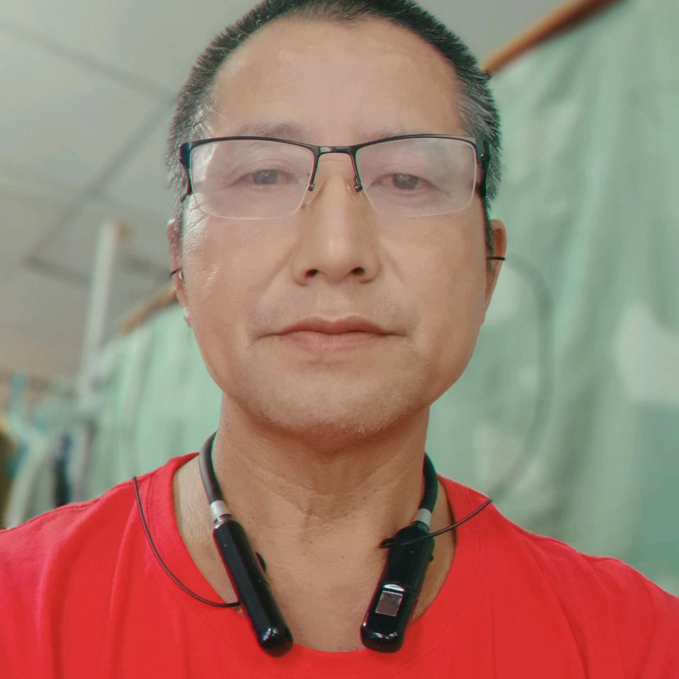 阳光明媚