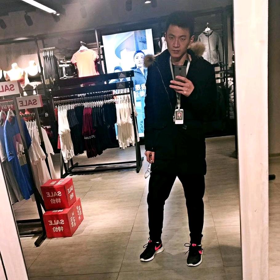 李哈哈💕