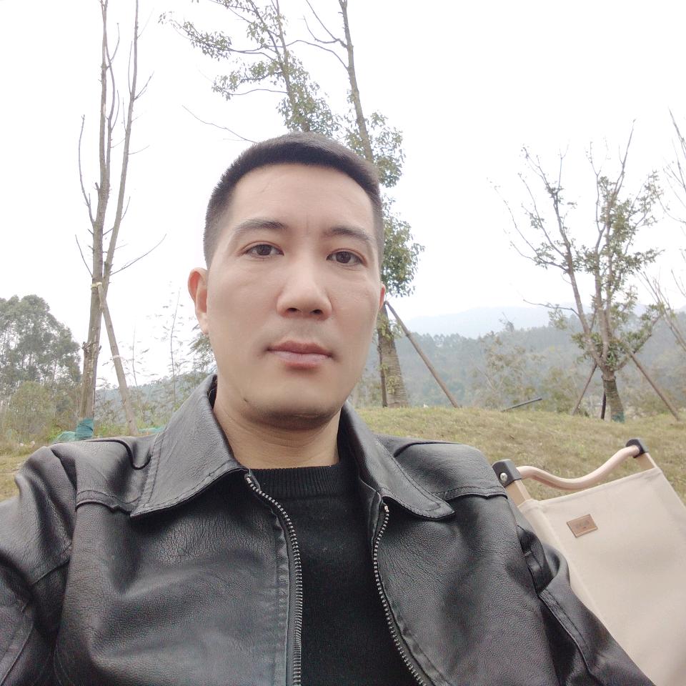 沙漠中的行者