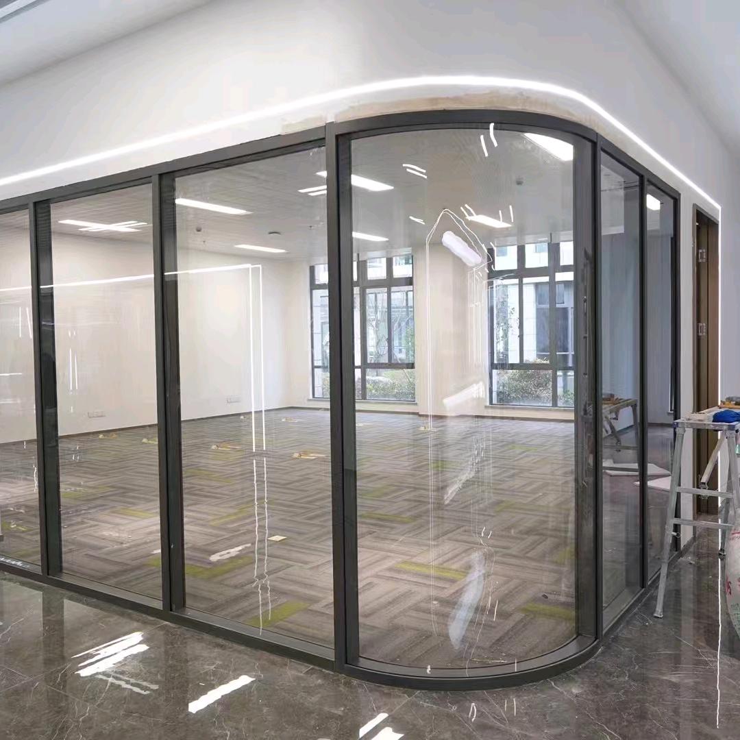 南宁市恒润玻璃隔断，镜子，自动门