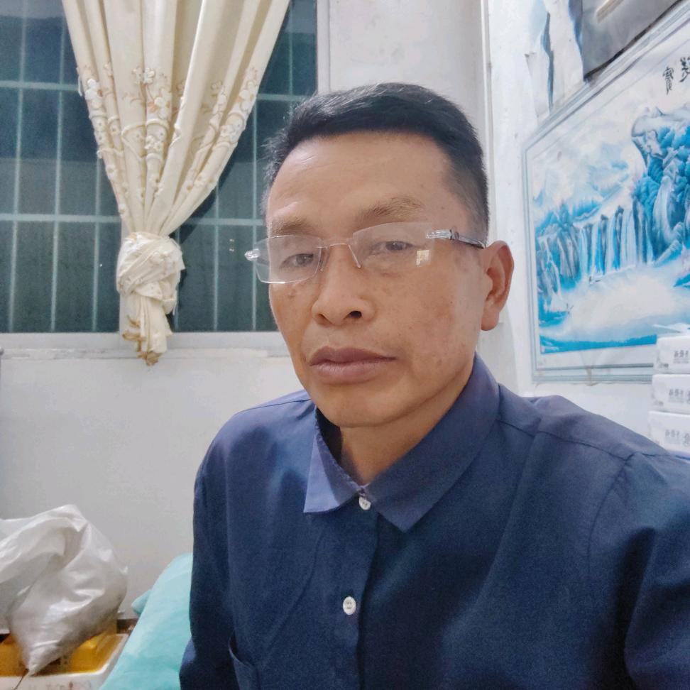 拼搏的路上。陶万品