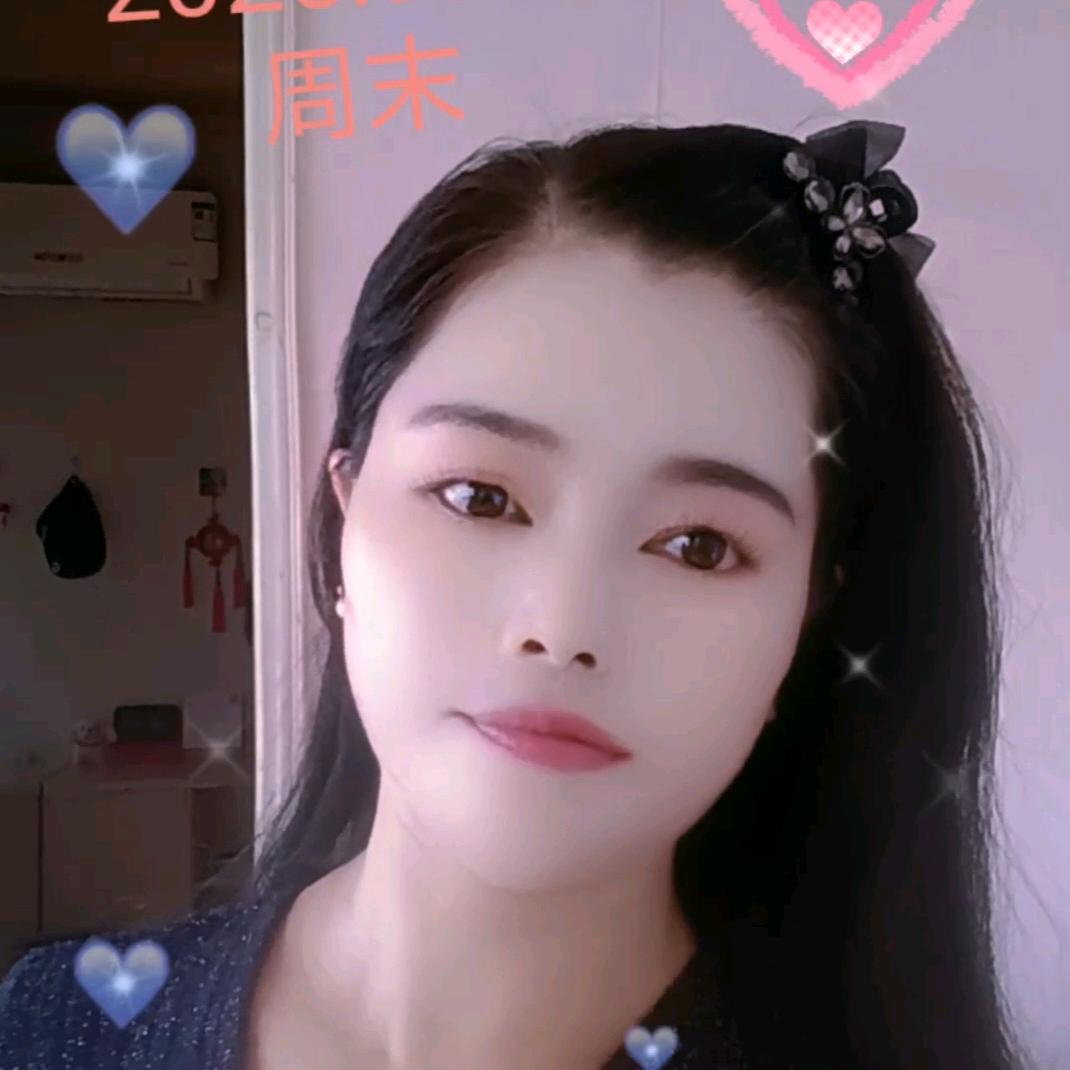 漂亮🌹单身女人嫌生活费钱