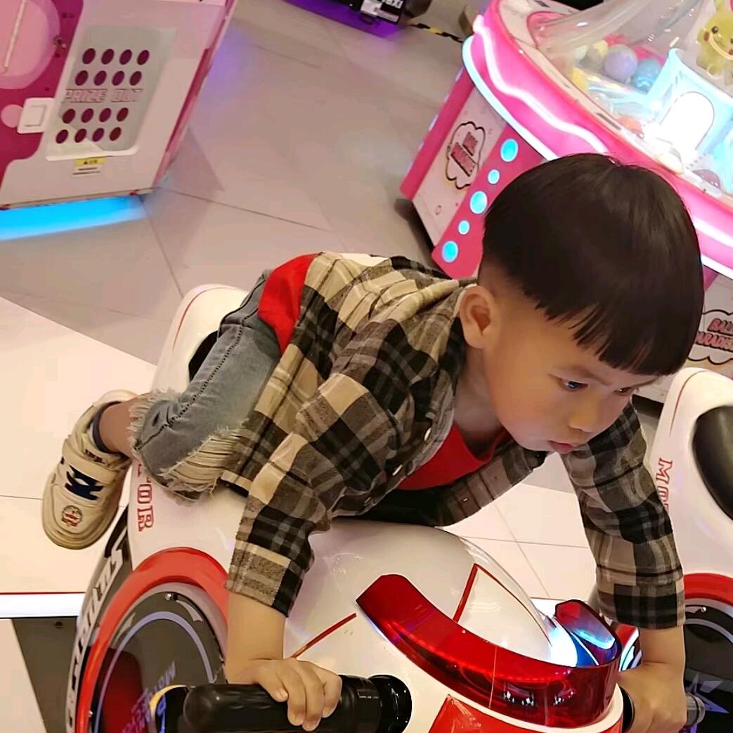 @霞霞