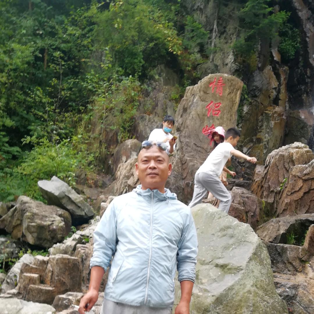 天顺驾校教练长吕高勇