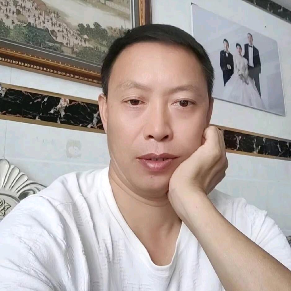 安然一笑