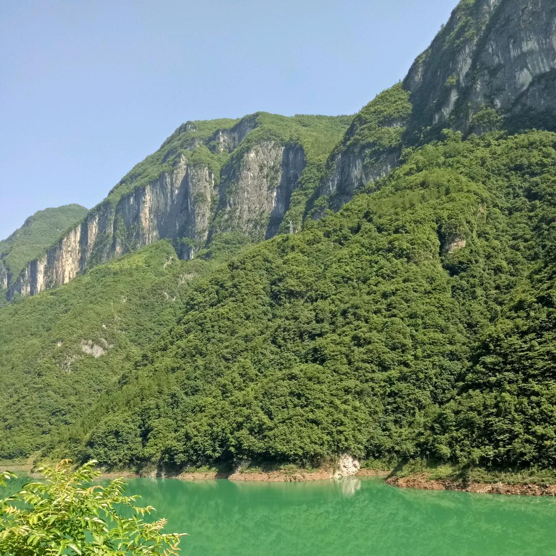 莫闹