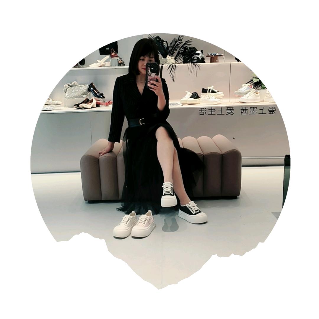 墨茜大方店铺主理人燕子