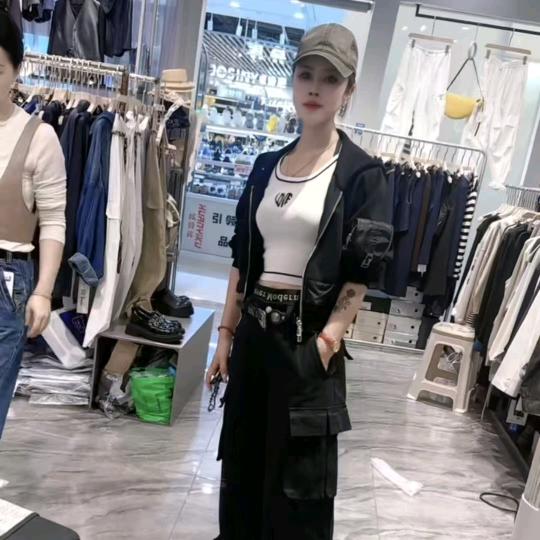 鑫淼 时尚 女装