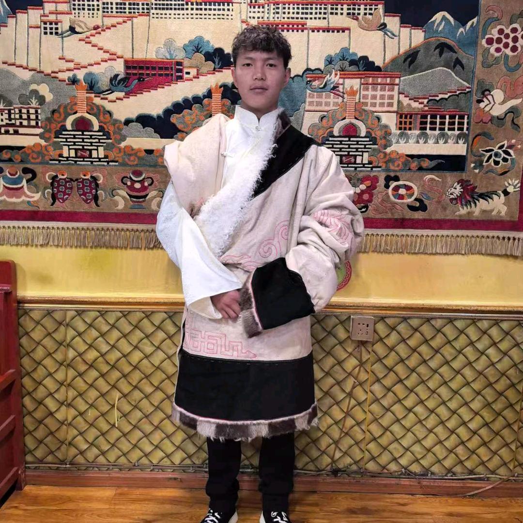 乌郁白玛