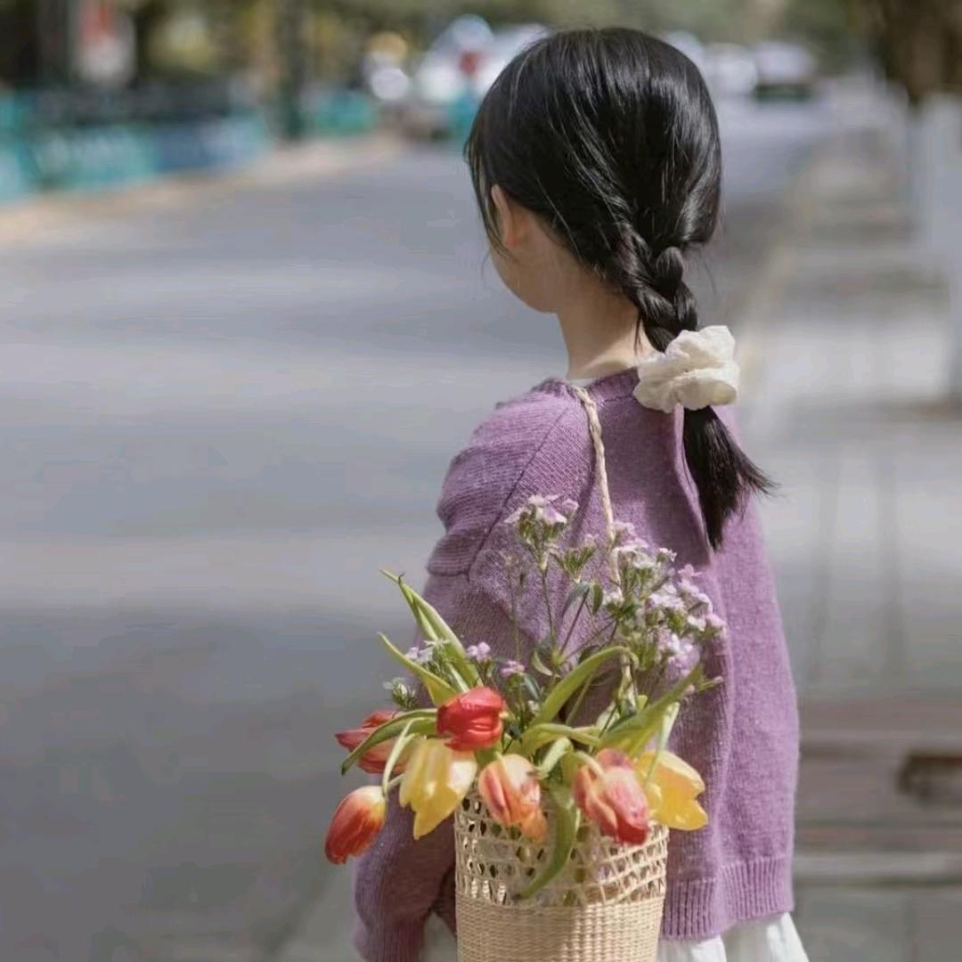 李李不说话
