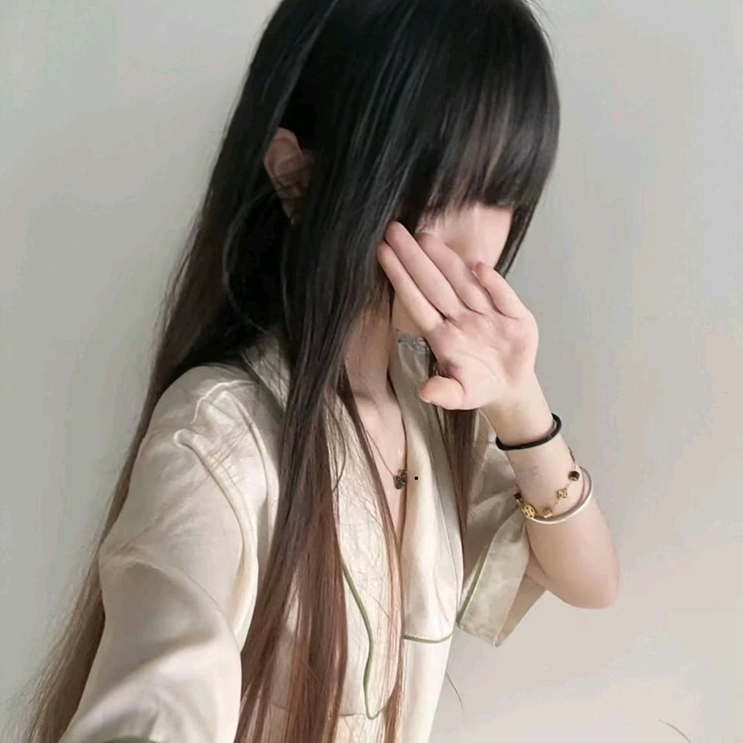 ，