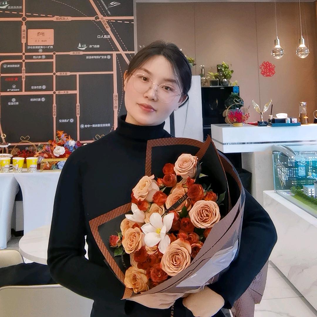 阎良碧桂园廖小妮