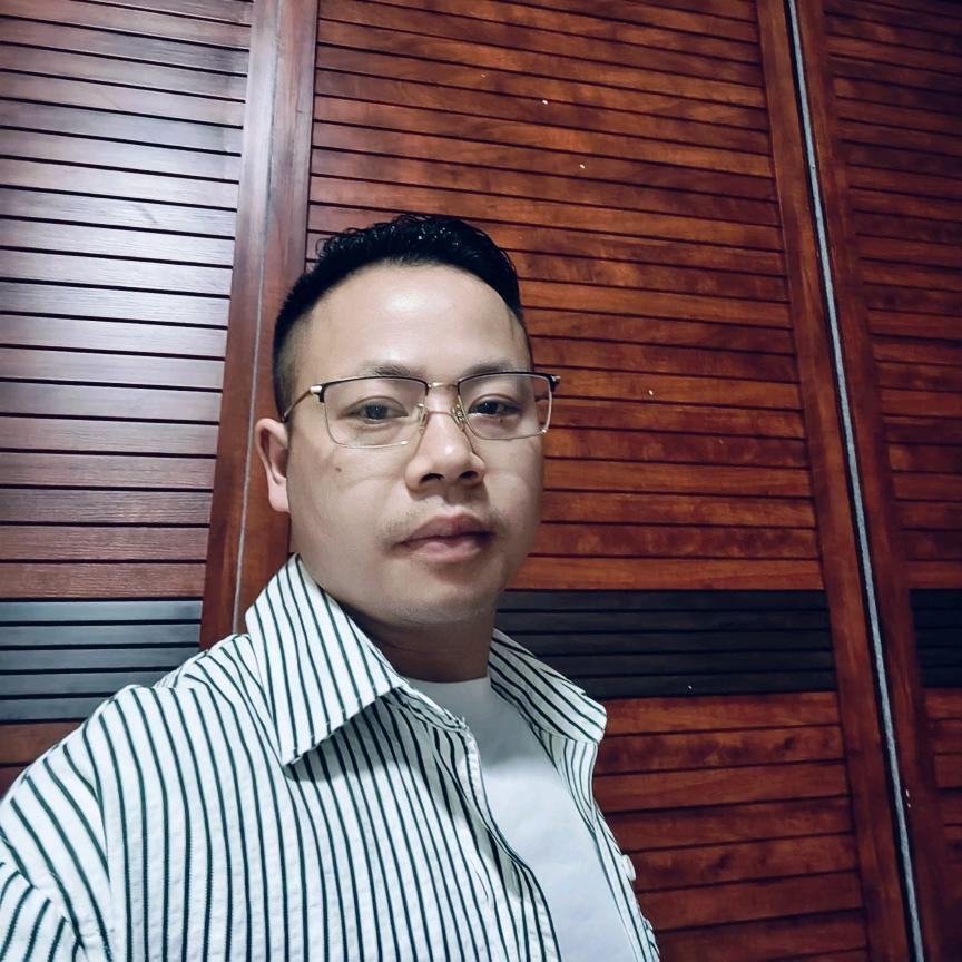 潇洒公子哥(*￣rǒ￣)☺᭄♥黄帅