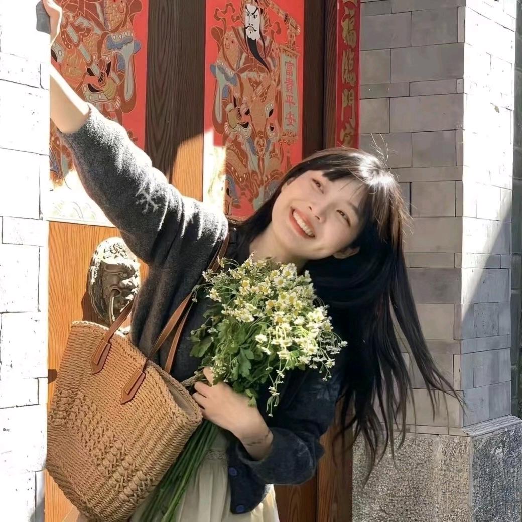 暴富女孩不秃头