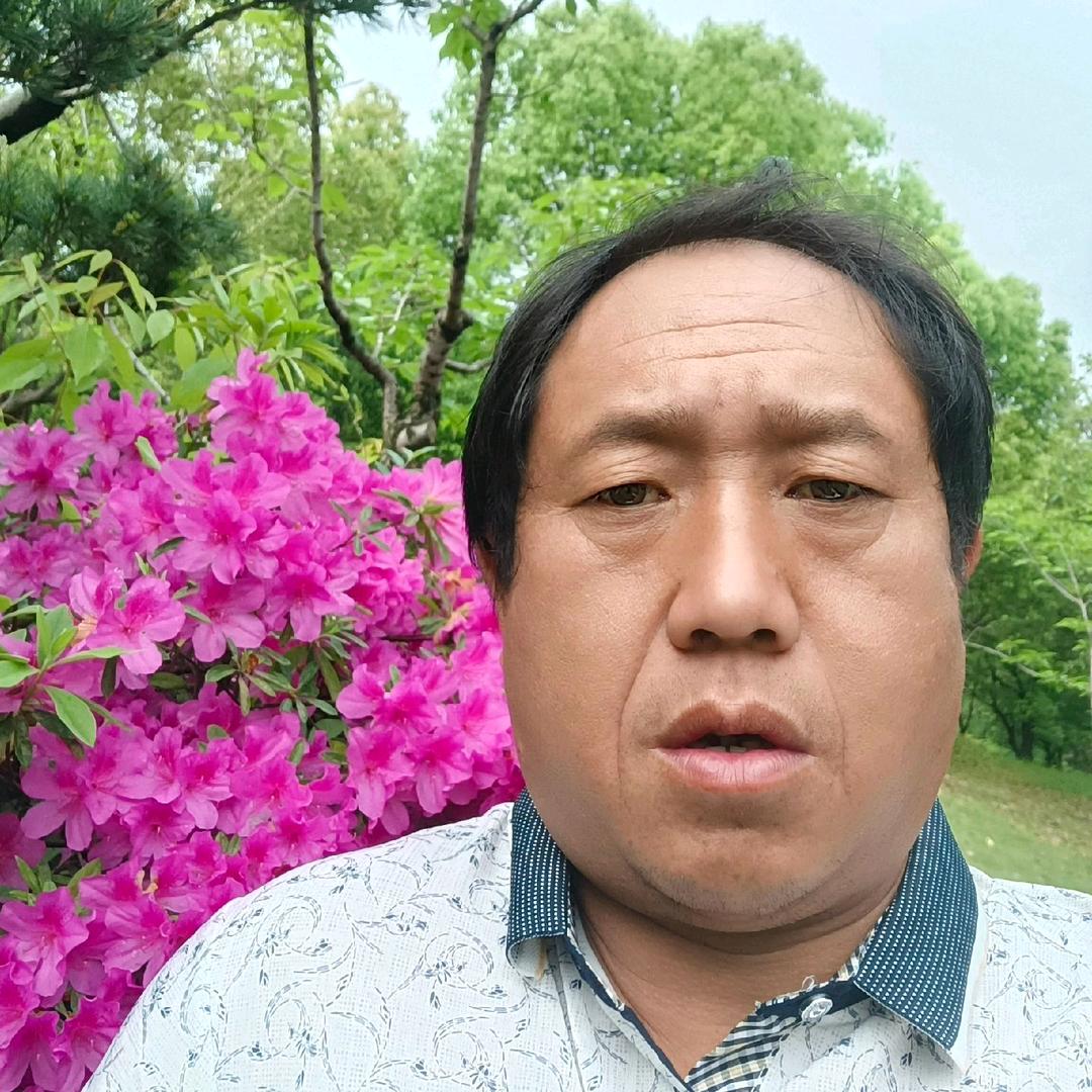 爱一个人真的好难啊